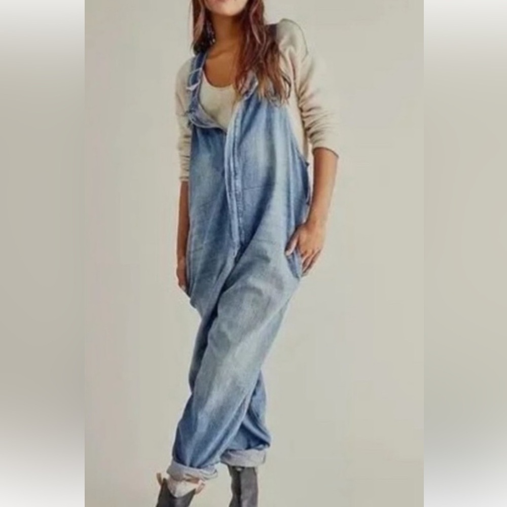 Free People hunter Blue Denim Jumpsuit overalls
Size S